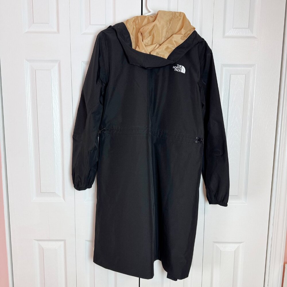 The North Face Women’s Packable Shell Parka with Hood - Picture 8 of 9